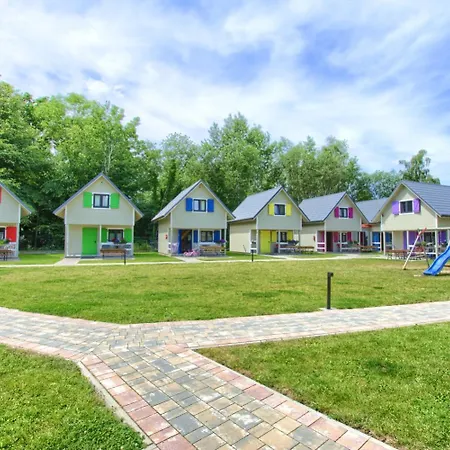 Lodge Kolorowe Rewal